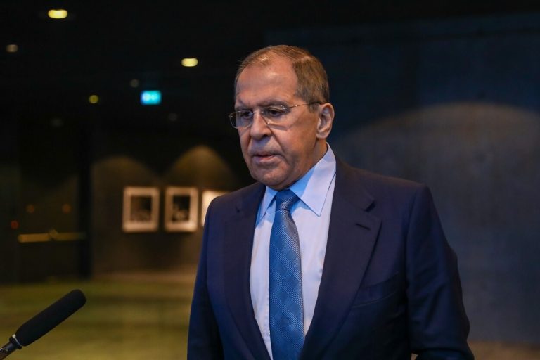 Lavrov, nükleer güçlerin çatışmasına neden olabilecek risklere dikkati çekti